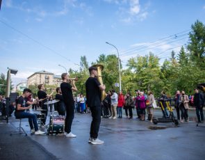 DNE_4945