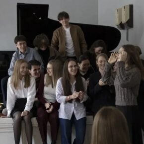 d1c7ee78-5d13-41d7-b800-1d55c467b734
